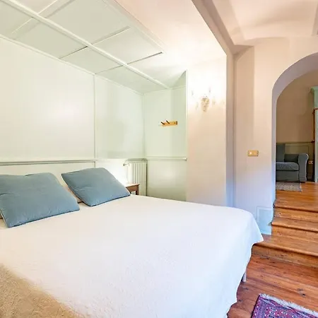 Apartment Central And Cosy Pied-a-terre W/ Free Parking *